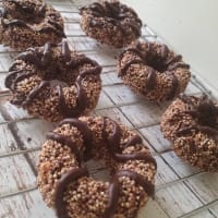 Donuts of amaranth and cacao