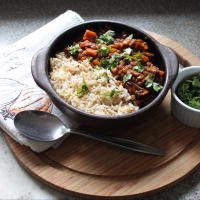 Chile sweet and sour lentils with brown rice and cilantro