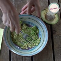 aguacate tostadas paso 2