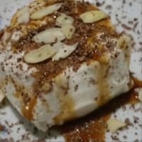 Ricotta and caramel topping