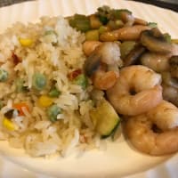 Sautéed shrimp with vegetables