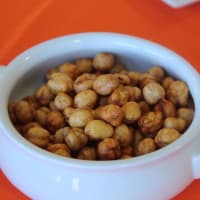 Crispy chickpeas with merquets