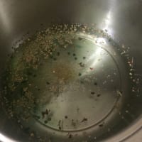 Salmón y brócoli al vapor de pimiento verde paso 3