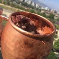 Helado de maqui y nibs de cacao