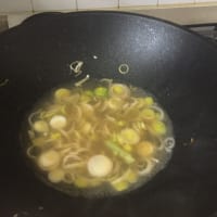 Fideos con camarones y hojas de nabo paso 10