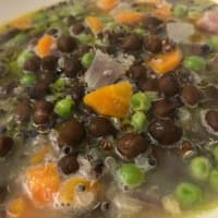 Quinoa soup and black chickpeas