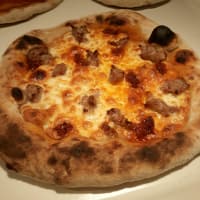 nduja pizza y salchichas