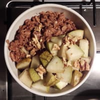 Oat porridge with pear, chocolate and nuts step 7