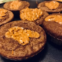 Muffin with peanut butter