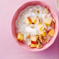 Overnight oats with ginger and peach