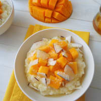 Sweet millet with coconut and mango