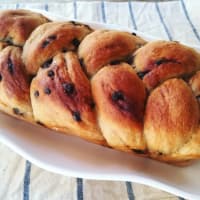 soft braid with soy ricotta with chocolate chips