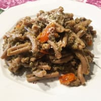 Pasta de espelta y habas con berenjenas