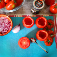 Tomates rellenos de hinojo y crema de achicoria paso 3