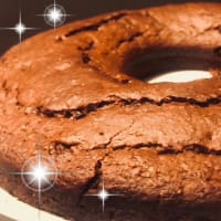 Fast cake with vegan cocoa