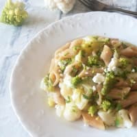 Pasta risottata con dos coliflores. Pasta risottata con dos coliflores.