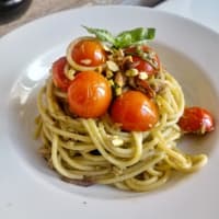 Spaghetti al Pesto di Rucola ,tonno,pomodorini Pistacchio