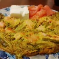 Asparagus omelette with salmon and philadelphia