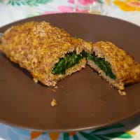 Light meatloaf stuffed with spinach