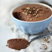 Mousse al cioccolato e aquafaba