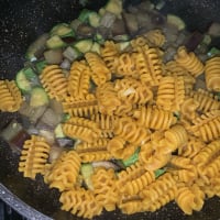 Radiatori con curcuma e verdure