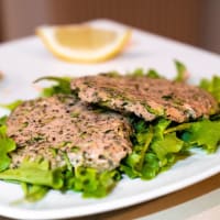 Hamburguesa de atún fresco con calabacín