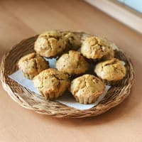 Muffin salati con prosciutto e zucchine