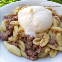 Cavatelli salsiccia e burrata