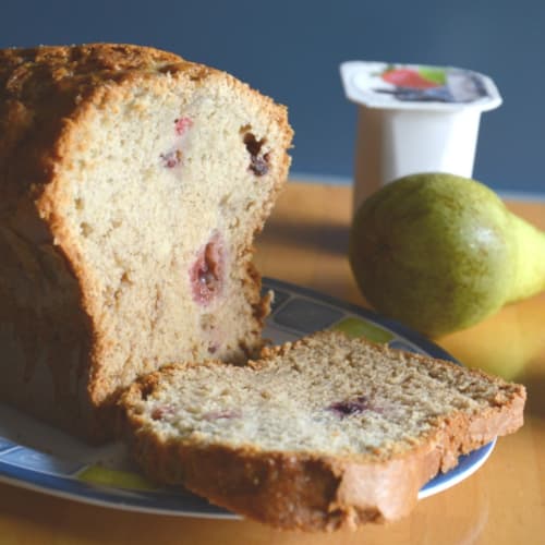 Pane di banana ai frutti di bosco