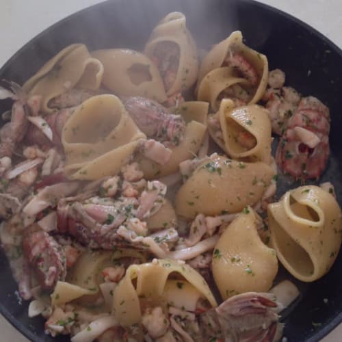 Lumaconi al ragu di pesce