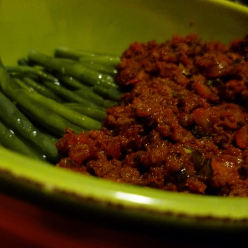 Green beans with meat sauce