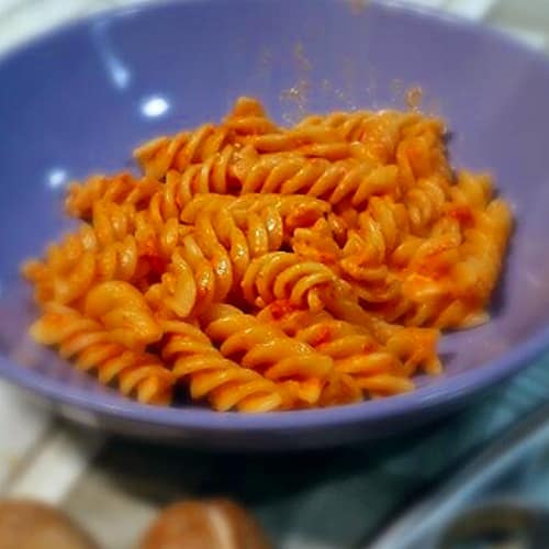 Pasta con crema de pimiento