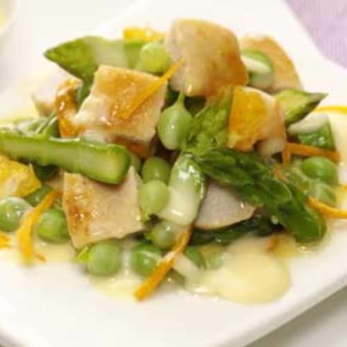 Insalata di pollo e verdure al profumo di arancia