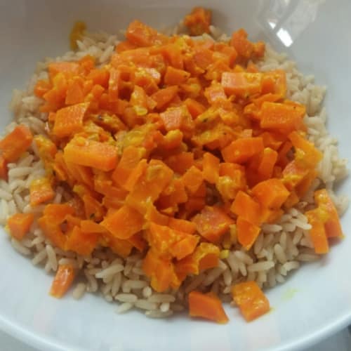 Las zanahorias de oro leche y arroz integral