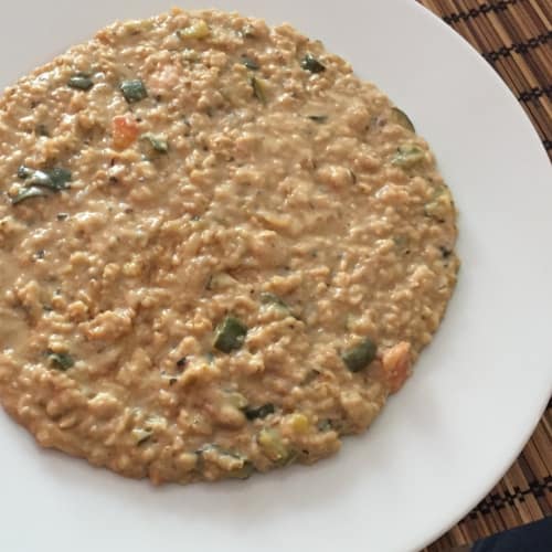 Porridge di avena alle zucchine e salmone