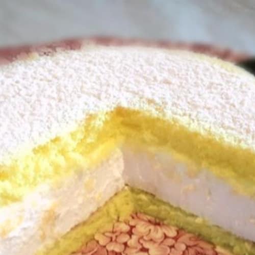 Cake with ricotta mousse