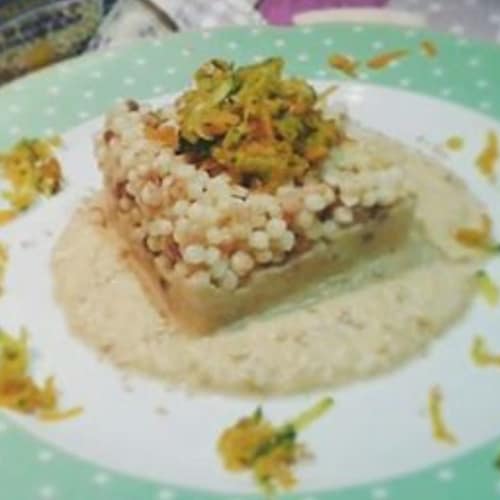 Fregula de la crema de garbanzos con calabacín y zanahorias