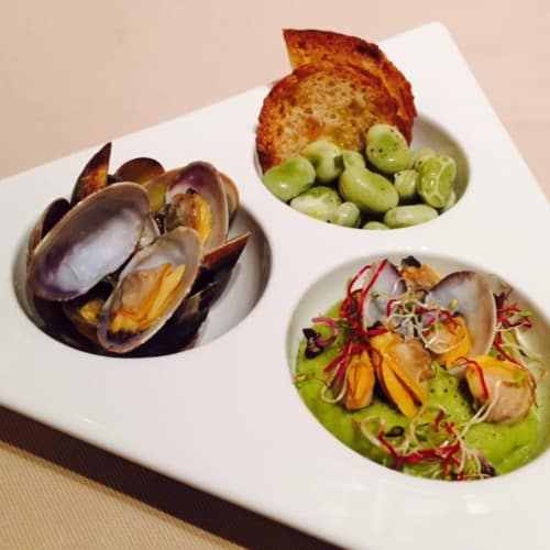 Cream of broad beans and clams