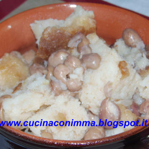 Pan y frijoles al horno