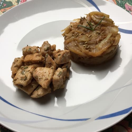 Dadolata di pollo al rosmarino con finocchi arrostiti