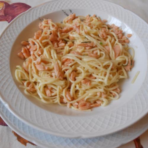 Tagliolini with smoked salmo salar