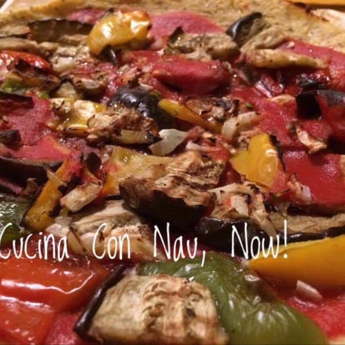 Vegano pasta de la pizza con la coliflor