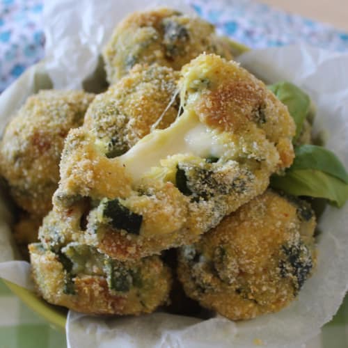 Polpettine di zucchine con cuore filante