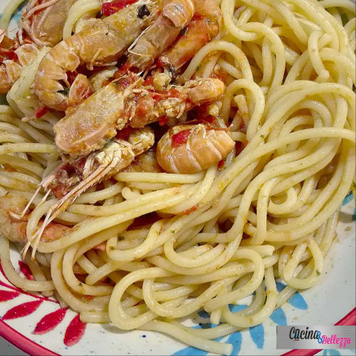 Spaghetti with scampi with lemon scent