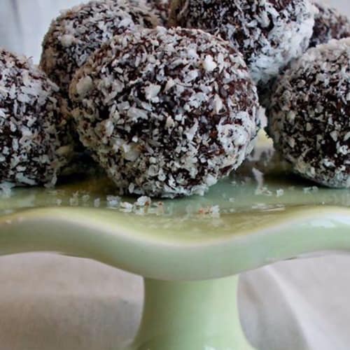 Vegan coconut balls