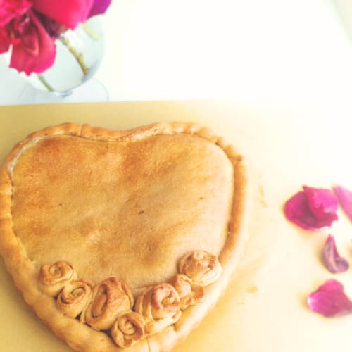 Tarta de limón con rosas