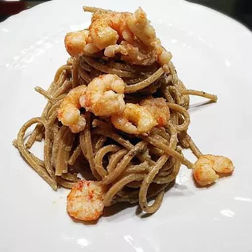 Whole Spaghetti in Eggplant Cream and Vodka Shrimps