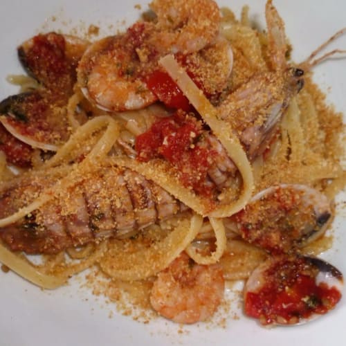 Pasta con marisco al mar