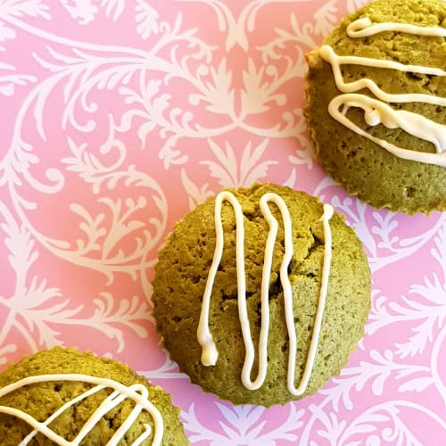 Green tea mini cakes