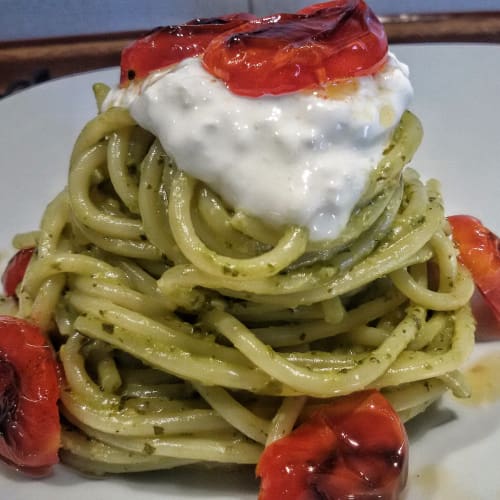 Vermicelli pesto with bruised rocket and datterino